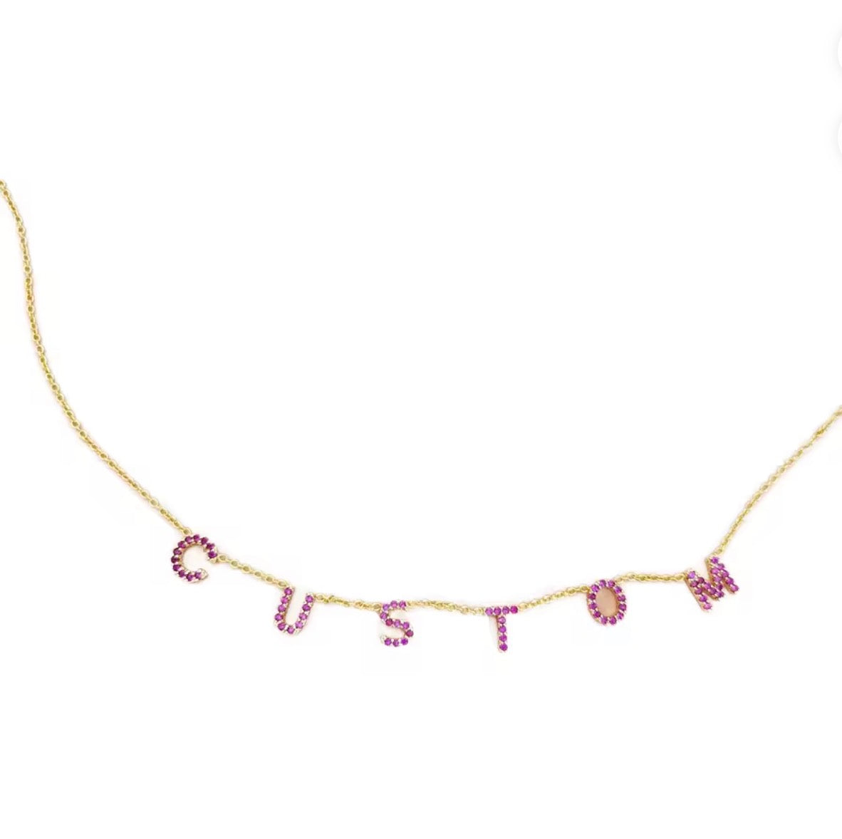 Collier personnalisé à strass porté - prénom calligraphie arabe Talisma