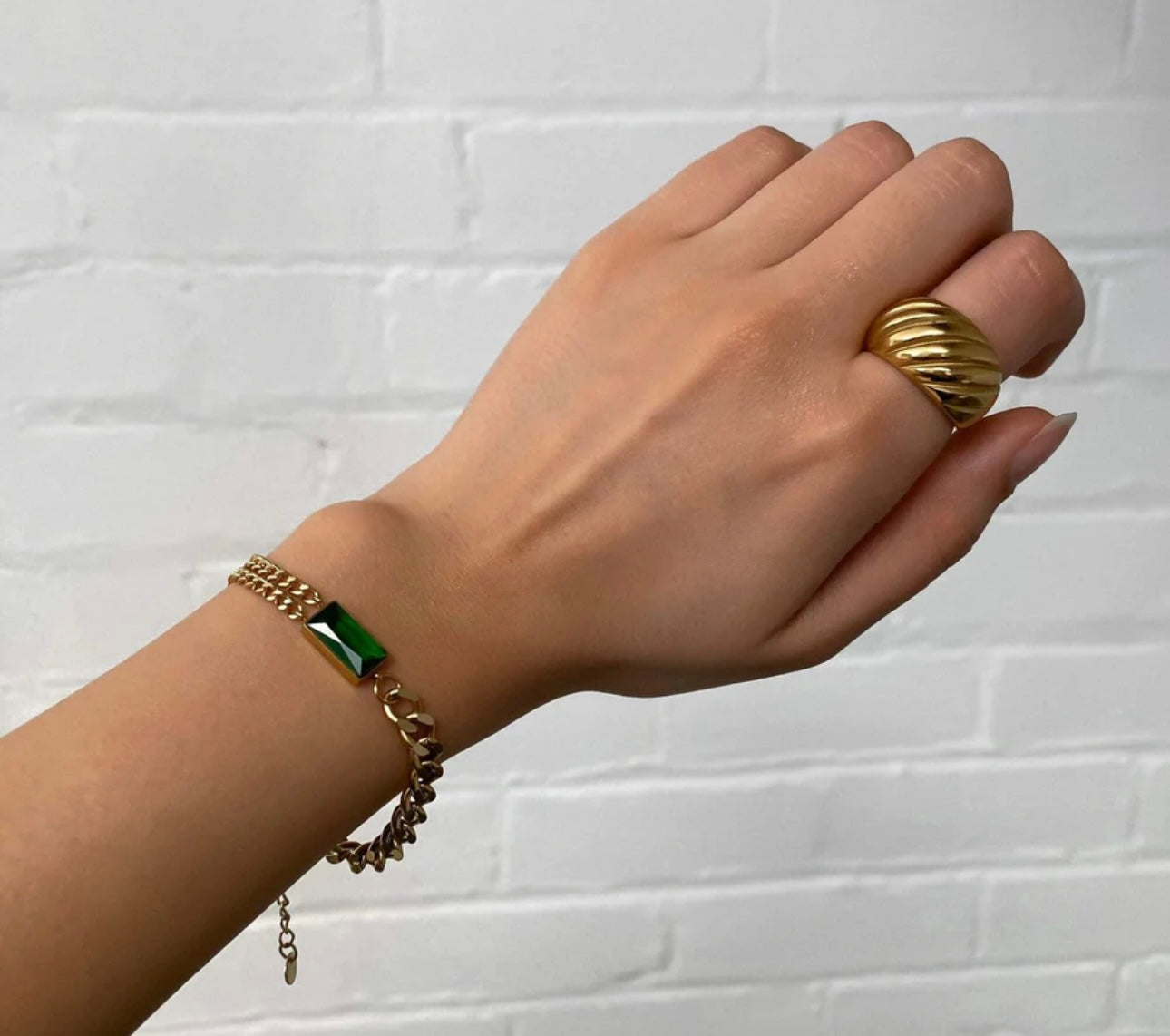 Bracelet doré à pierre émeraude - Maya