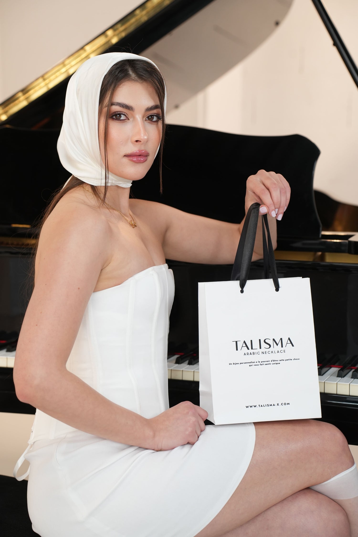 Collier strass en calligraphie arabe - bijou personnalisé Talisma